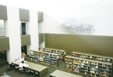 大宮図書館