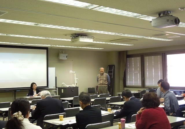 杉本准教授と石塚 伸一 本学法学部教授、犯罪学研究センター センター長