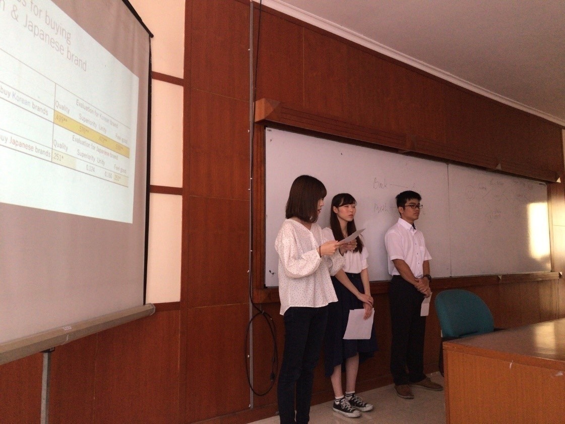 パジャジャラン大学で研究報告