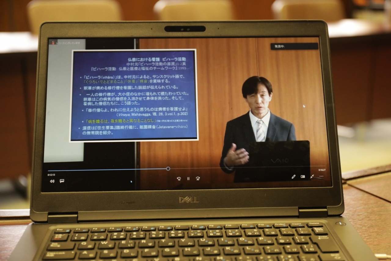「看護師への死⽣観教育と医療福祉機関における臨床宗教師の活⽤事例」 