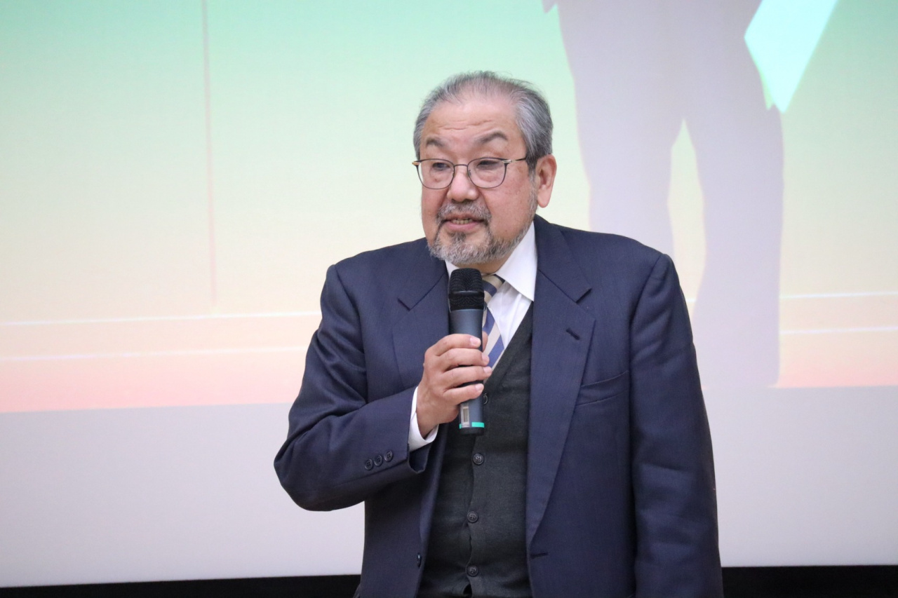 石塚伸一教授（法学部/CrimRCセンター長）