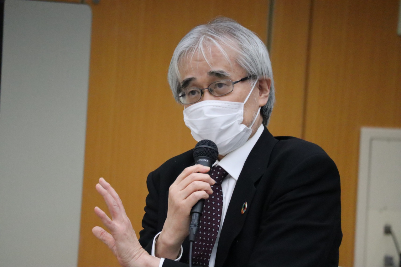 入澤 崇学長（文学部教授）