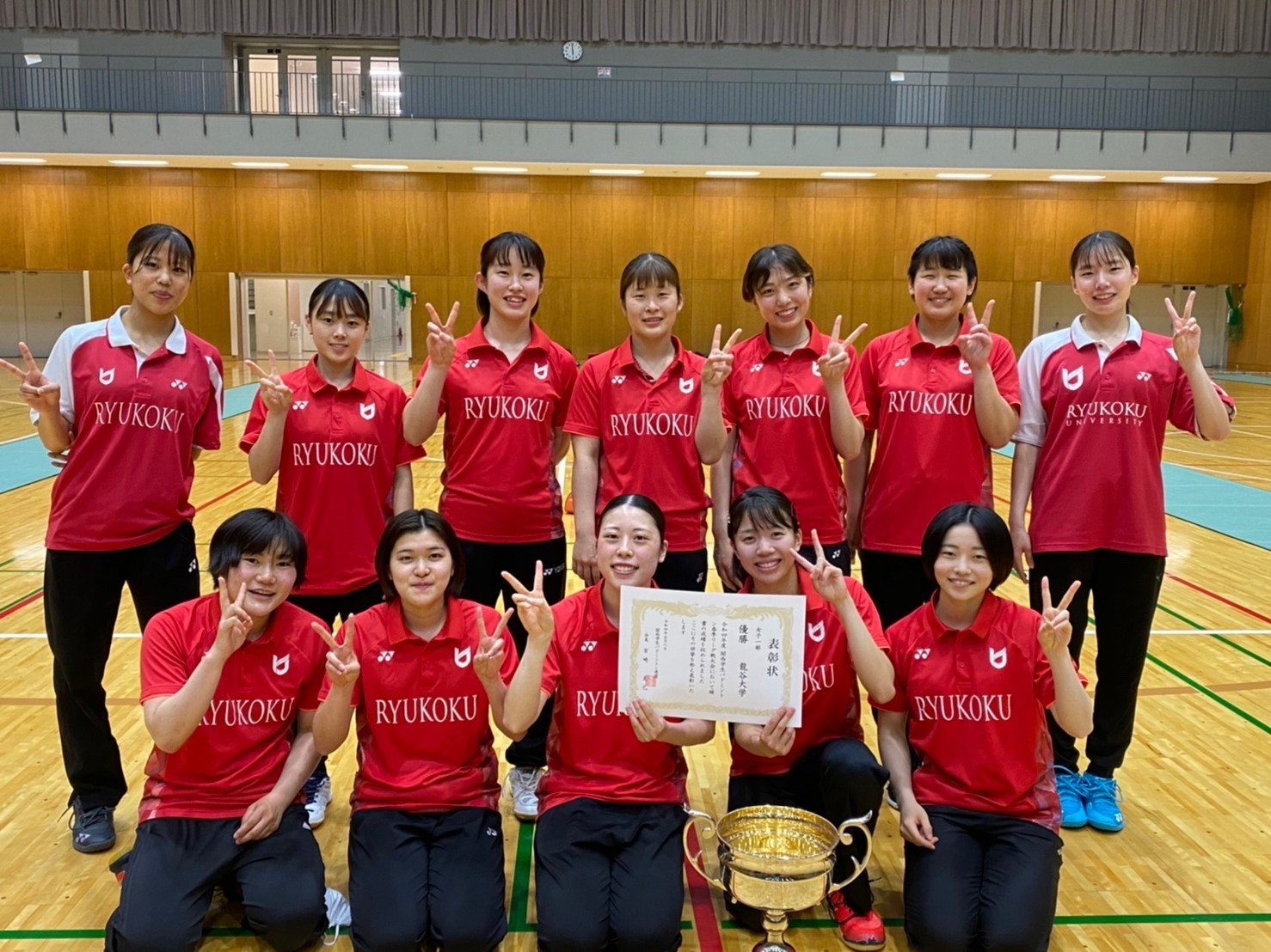  女子学生 バドミントン アマナイメージズ