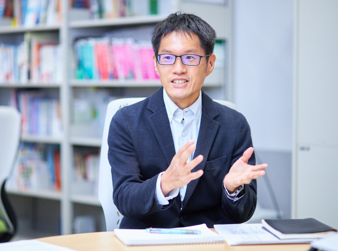 奥 健太講師（先端理工学部 知能メディア課程）