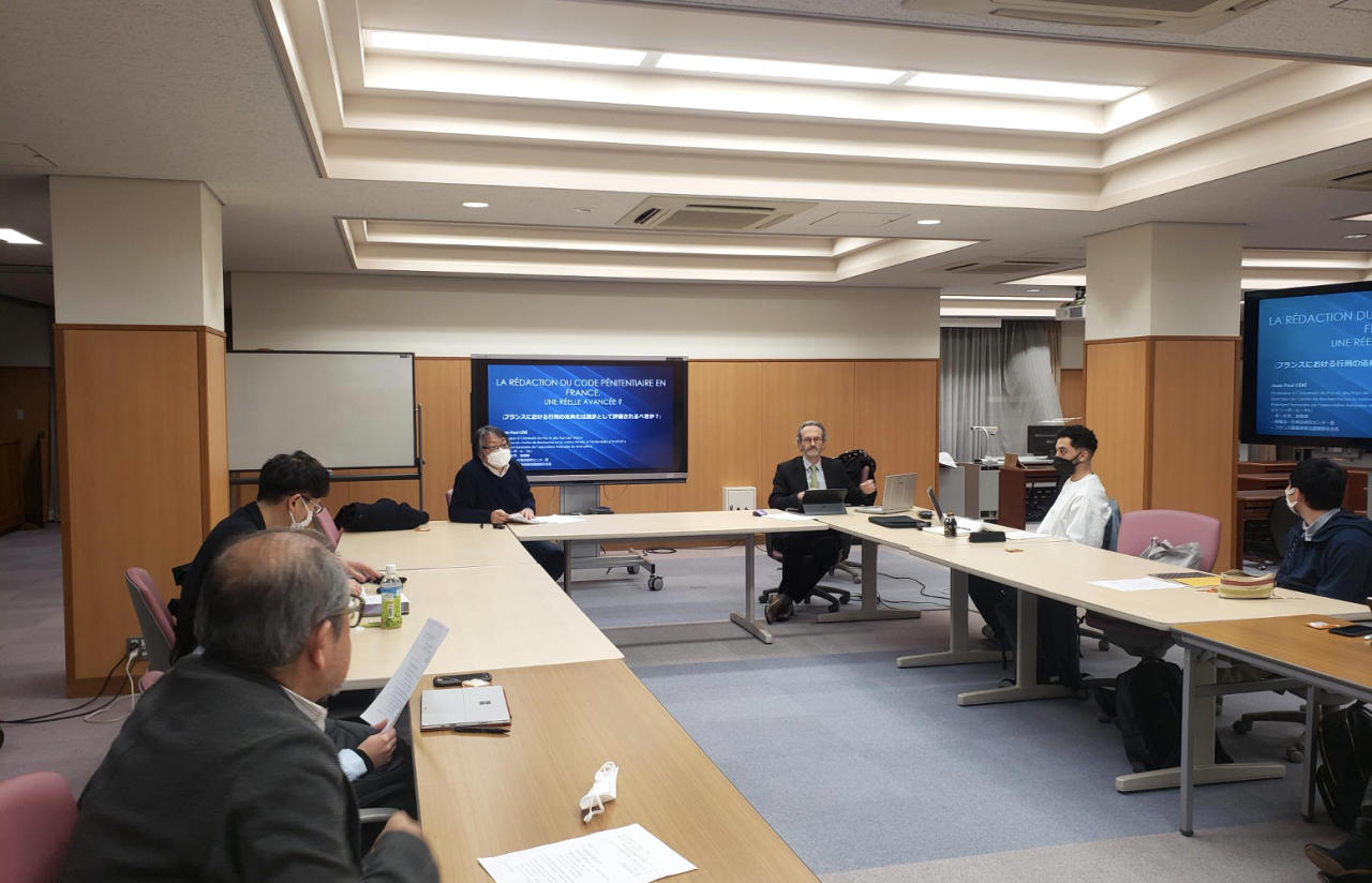 <第３回研究会の様子（フランスの社会内処遇と民間団体の関与）①>