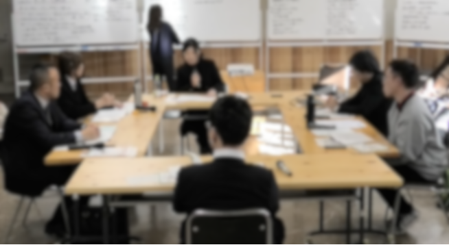 課題共有型円卓会議“えんたく”のようす