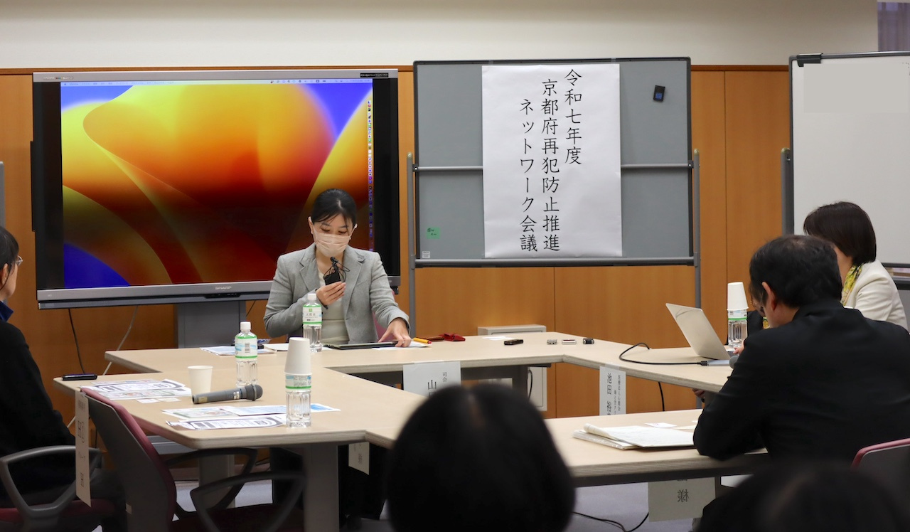 課題共有型円卓会議“えんたく”のようす